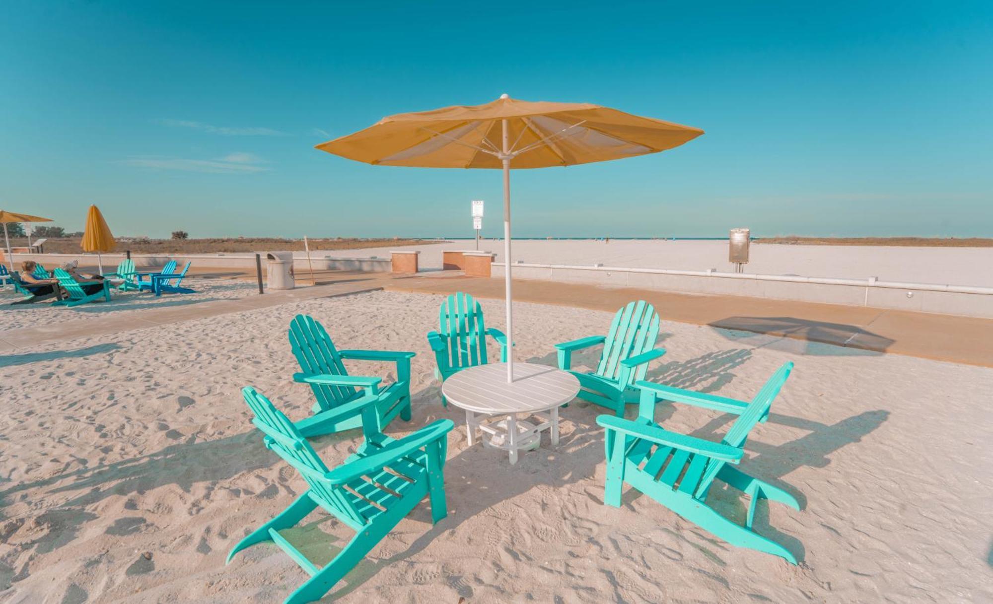 Thunderbird Beach Resort Treasure Island Luaran gambar